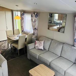 Campsite 3 Bedroom Beautiful Caravan At Sand Le Mere Holiday Village