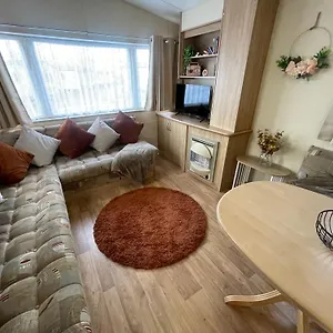 Campsite Sandlemere - 6 Berth, 3 Bedroom Caravan
